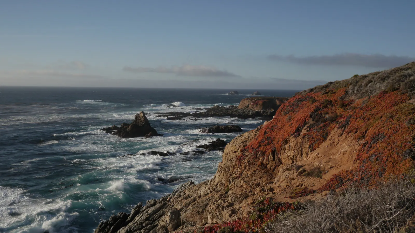 The Pacific coast at Big Sur, seen from Highway 1